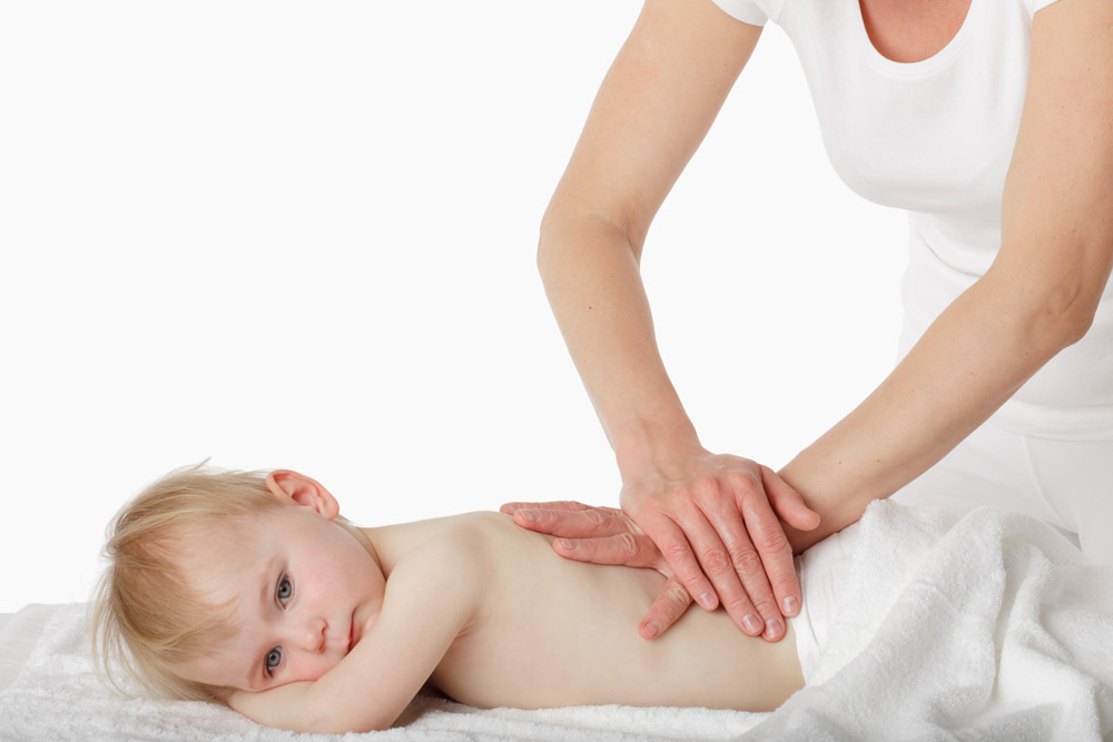 Osteopathische Behandlung eines Säuglings